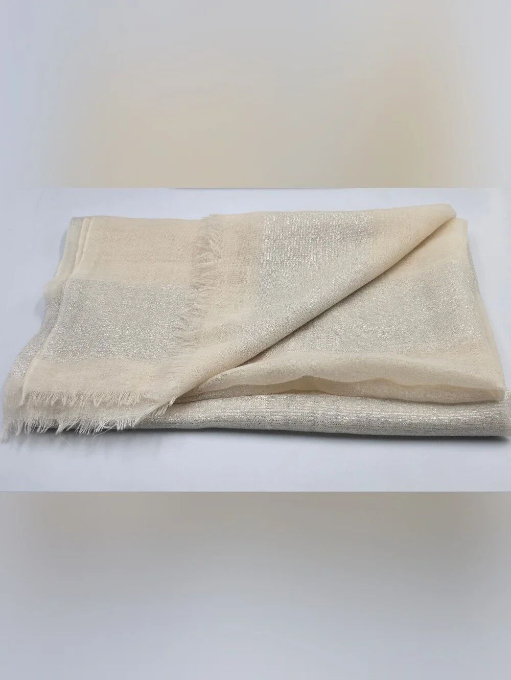 NWOT Bcbg maxazria White Beige Rectangle Scarf Large Shawl Wrap